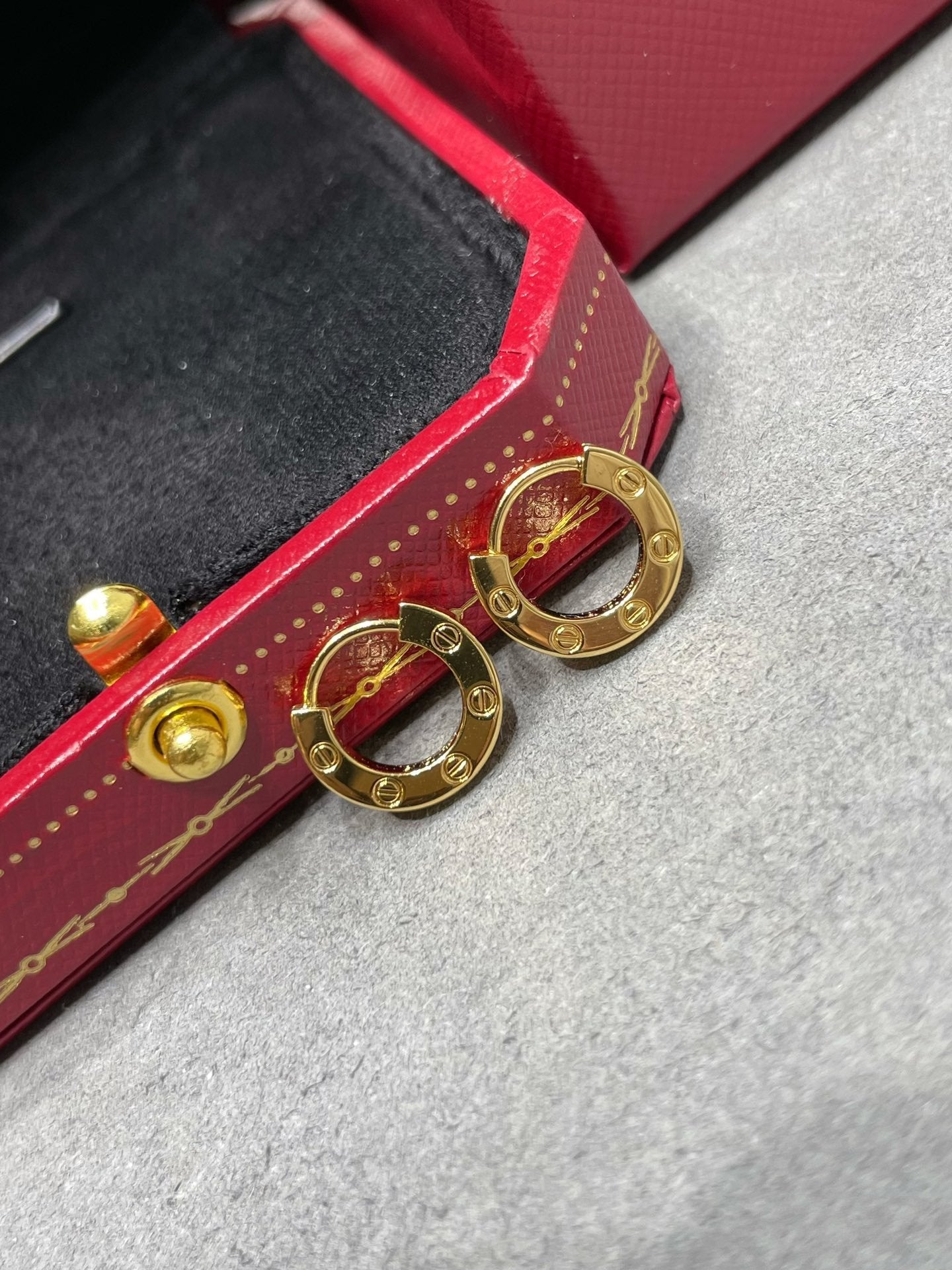 ¡®Twinkle jewelry¡¯LOVE MINI EARRINGS