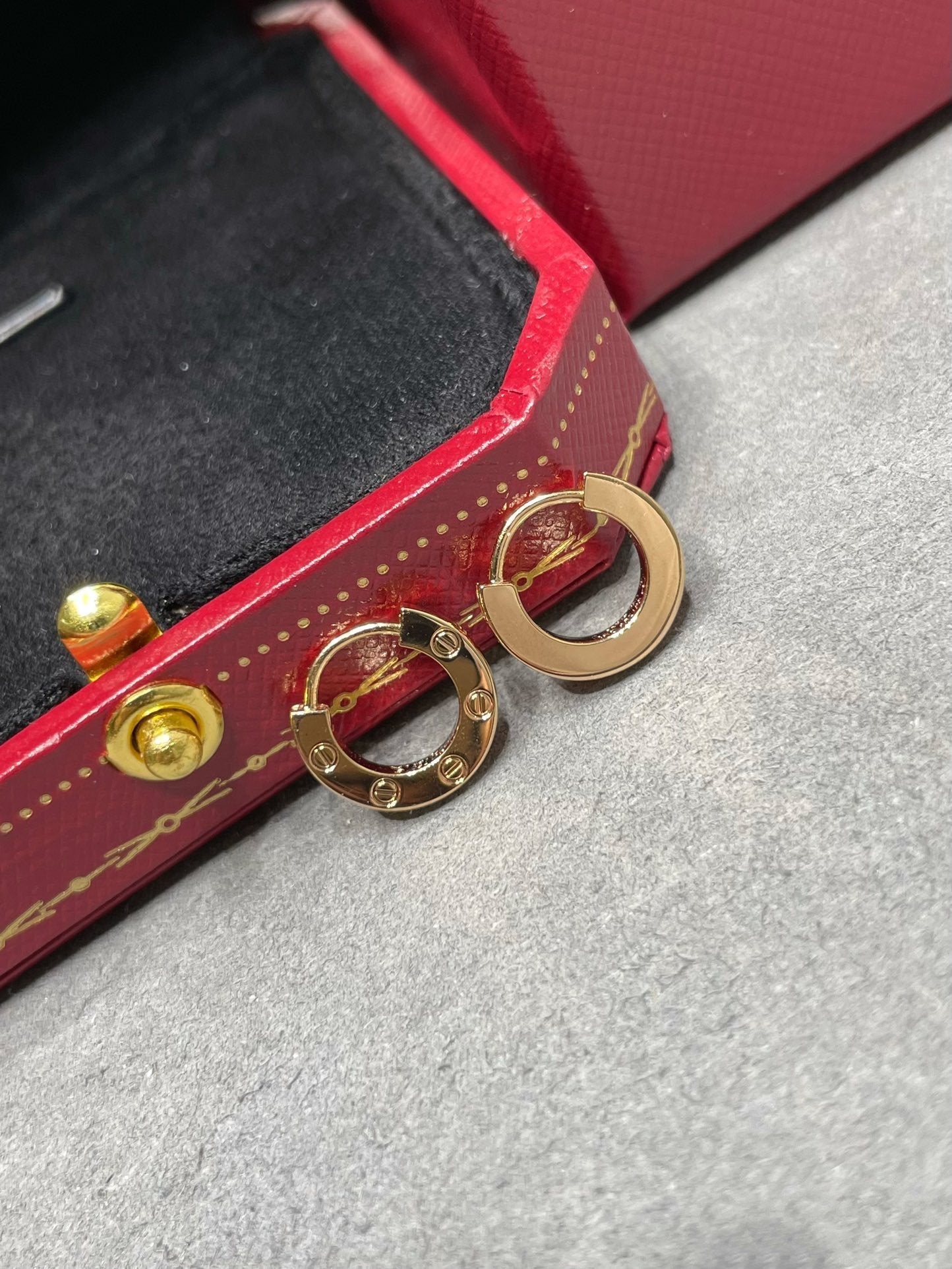 ¡®Twinkle jewelry¡¯LOVE MINI EARRINGS