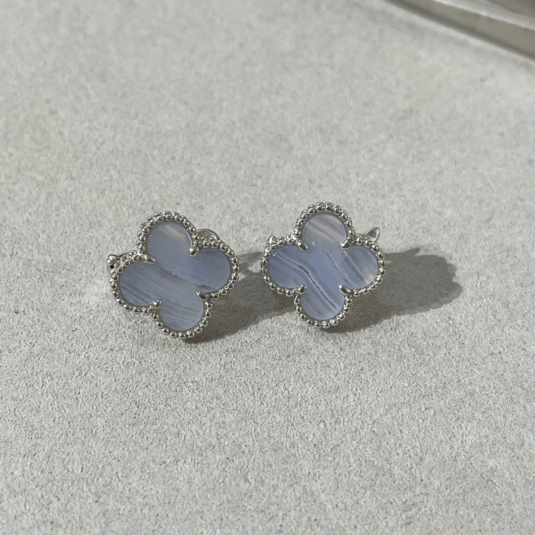 ¡®Twinkle jewelry¡¯CLOVER CHALCEDONY SILVER STUD EARRINGS