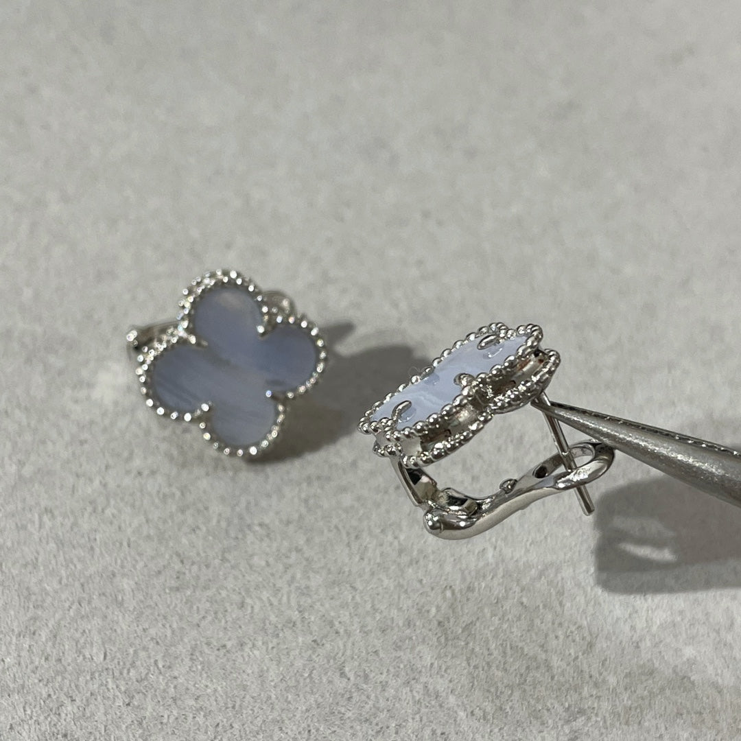 ¡®Twinkle jewelry¡¯CLOVER CHALCEDONY SILVER STUD EARRINGS
