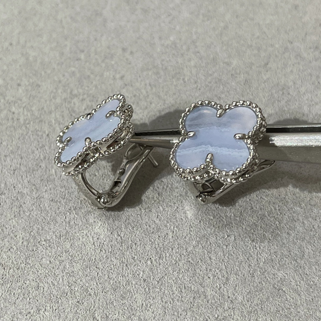 ¡®Twinkle jewelry¡¯CLOVER CHALCEDONY SILVER STUD EARRINGS