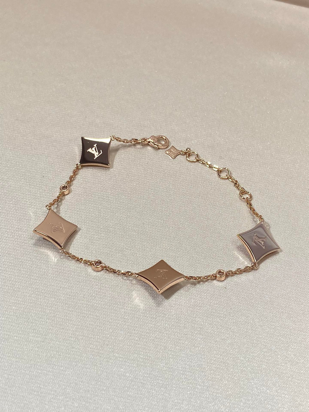 ¡®Twinkle jewelry¡¯STAR 4 MOTIF MOP DIAMOND PINK GOLD BRACELET