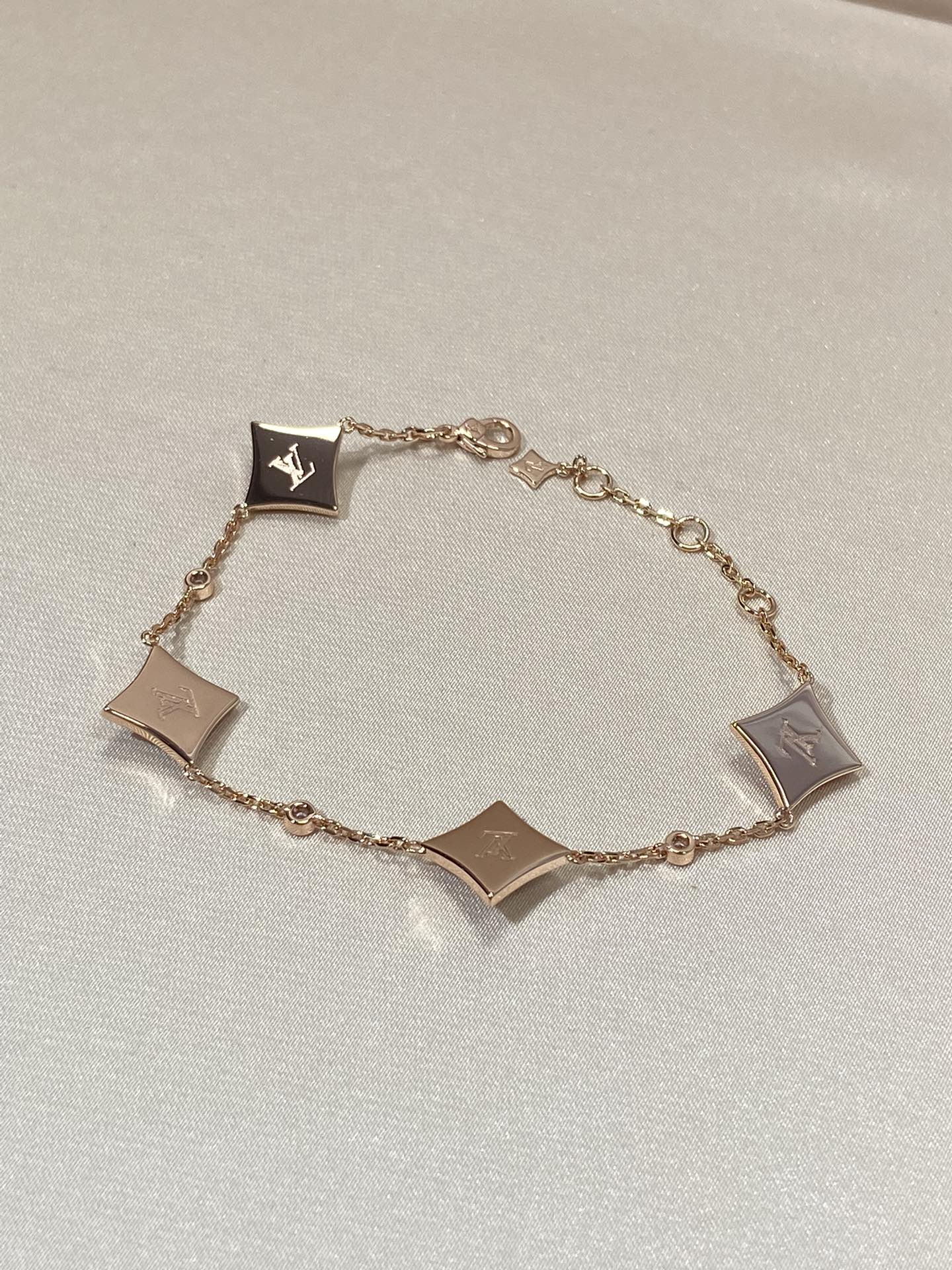 ¡®Twinkle jewelry¡¯STAR 4 MOTIF MOP DIAMOND PINK GOLD BRACELET