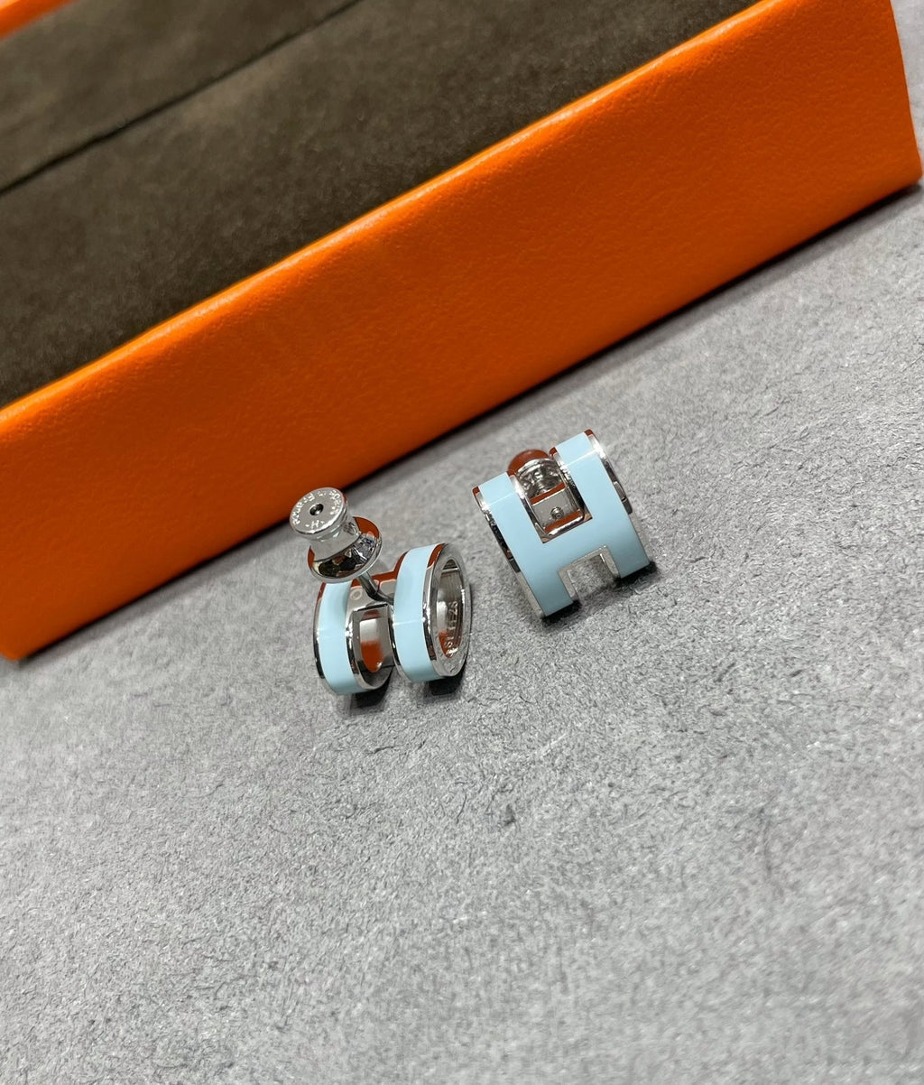 ¡®Twinkle jewelry¡¯POP H SKY BLUE STUD EARRINGS