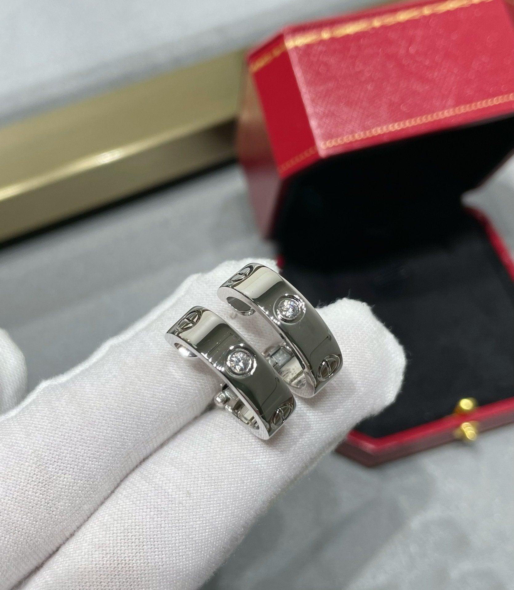 ¡®Twinkle jewelry¡¯LOVE 5.5MM 1 DIAMOND EARRINGS