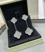 ¡®Twinkle jewelry¡¯CLOVER 2 MOTIFS DIAMOND PAVED SILVER EARRINGS