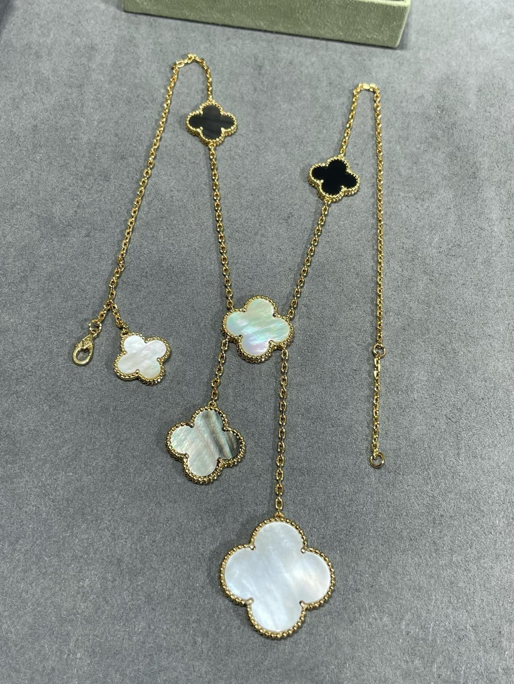 ¡®Twinkle jewelry¡¯CLOVER 6 MOTIF MOP ONYX GOLD NECKLACE