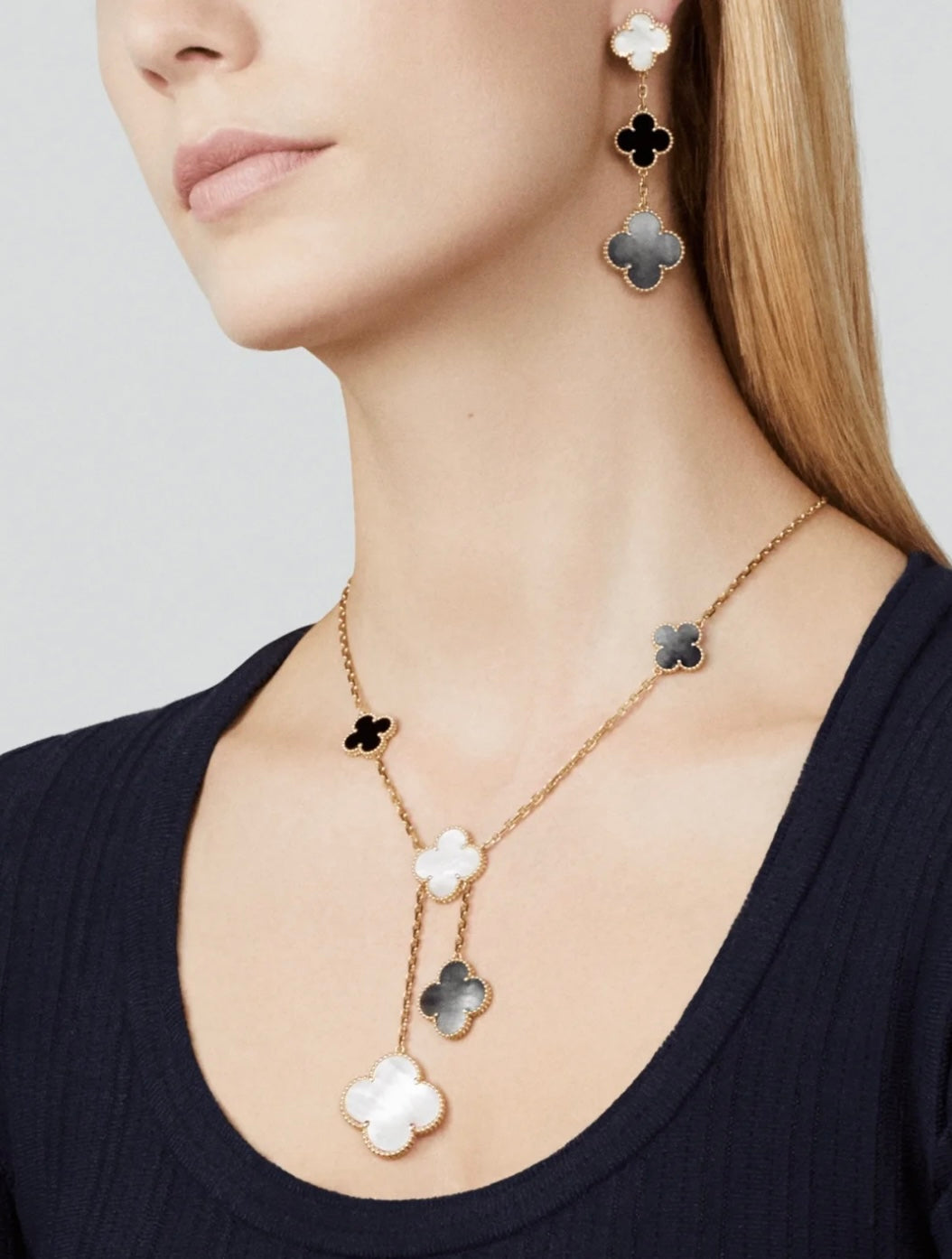 ¡®Twinkle jewelry¡¯CLOVER 3 MOTIF MOP ONYX DARK MOP PINK GOLD EARRINGS