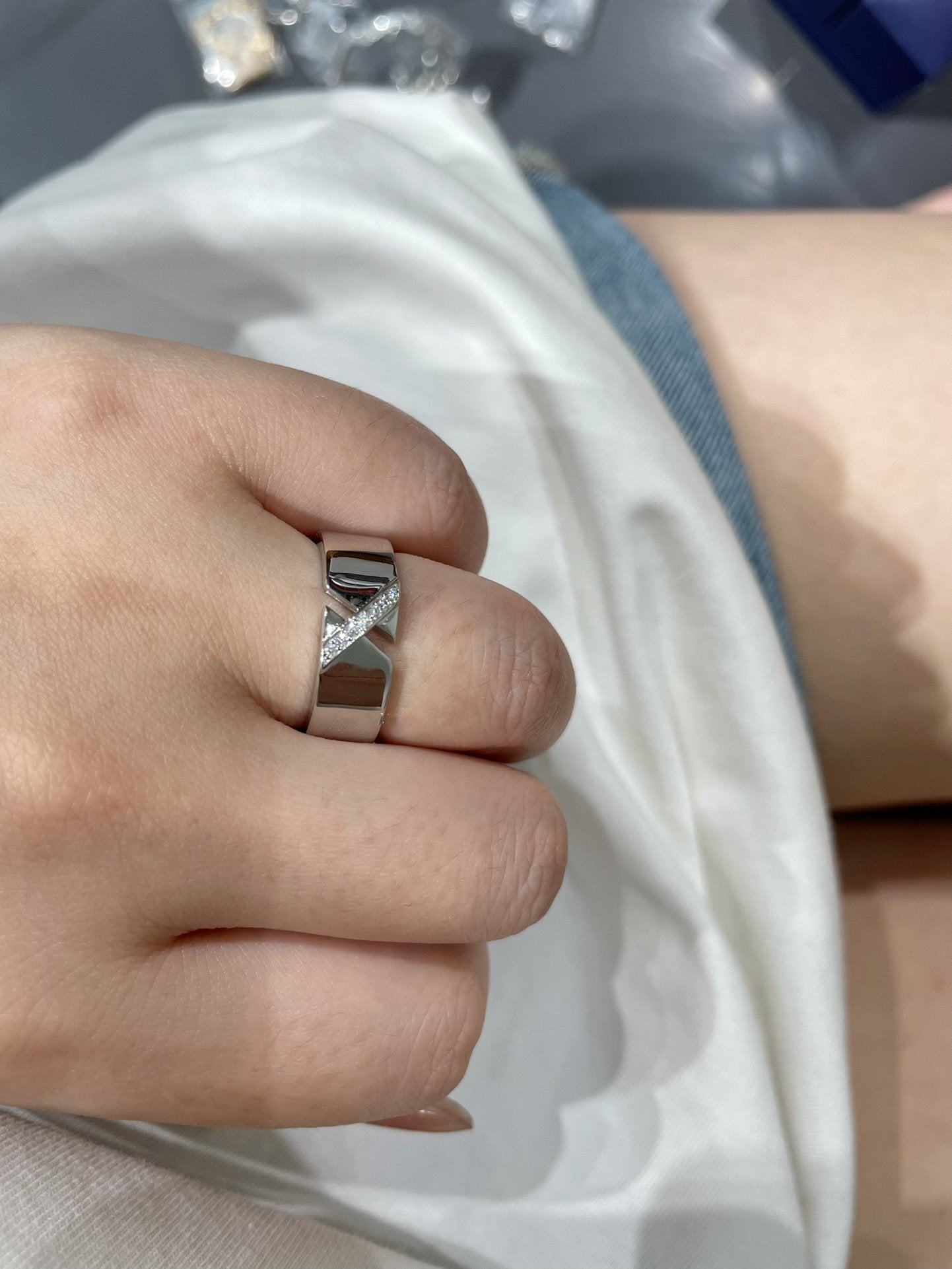 ¡®Twinkle jewelry¡¯LIENS EVIDENCE DIAOMOND RING