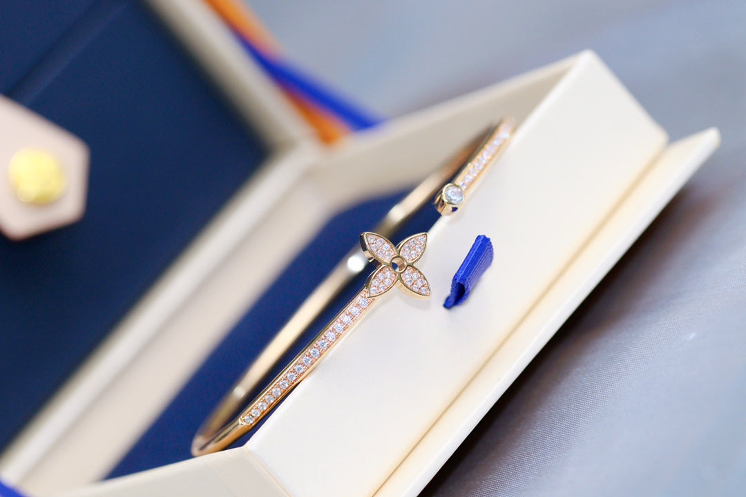 ¡®Twinkle jewelry¡¯IDYLLE PINK GOLD OPEN BRACELET DIAMOND PAVED