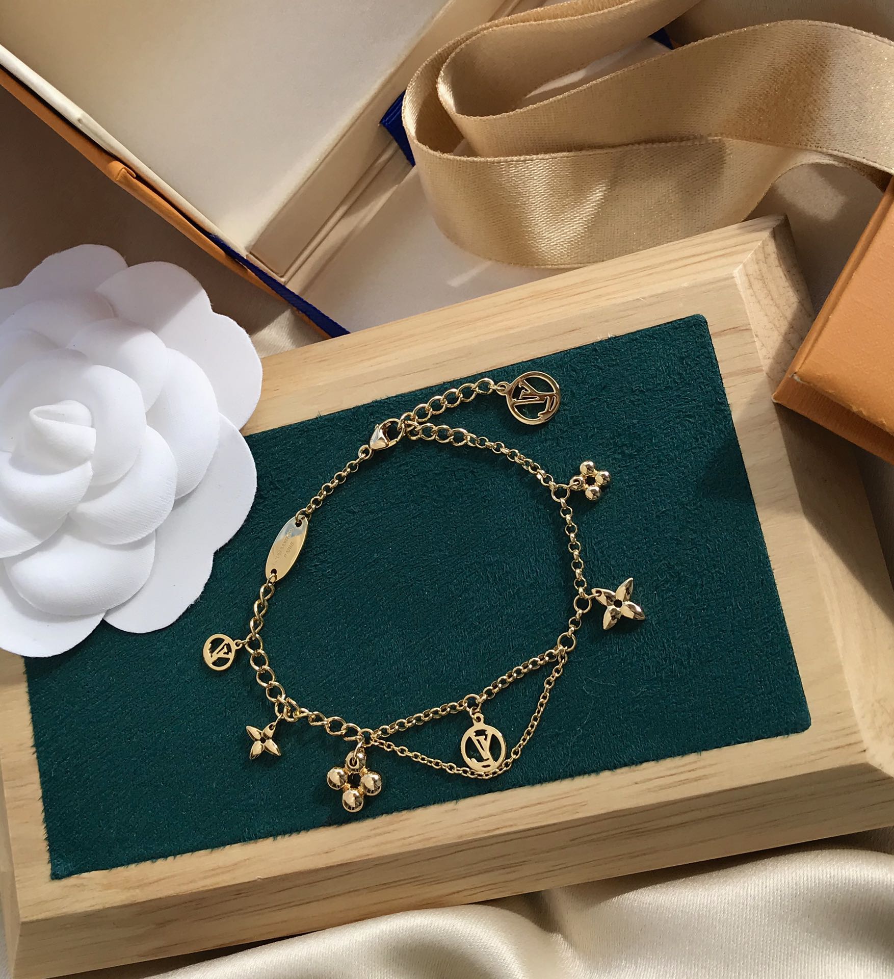 ¡®Twinkle jewelry¡¯BLOOMING PINK GOLD MOP BRACELET
