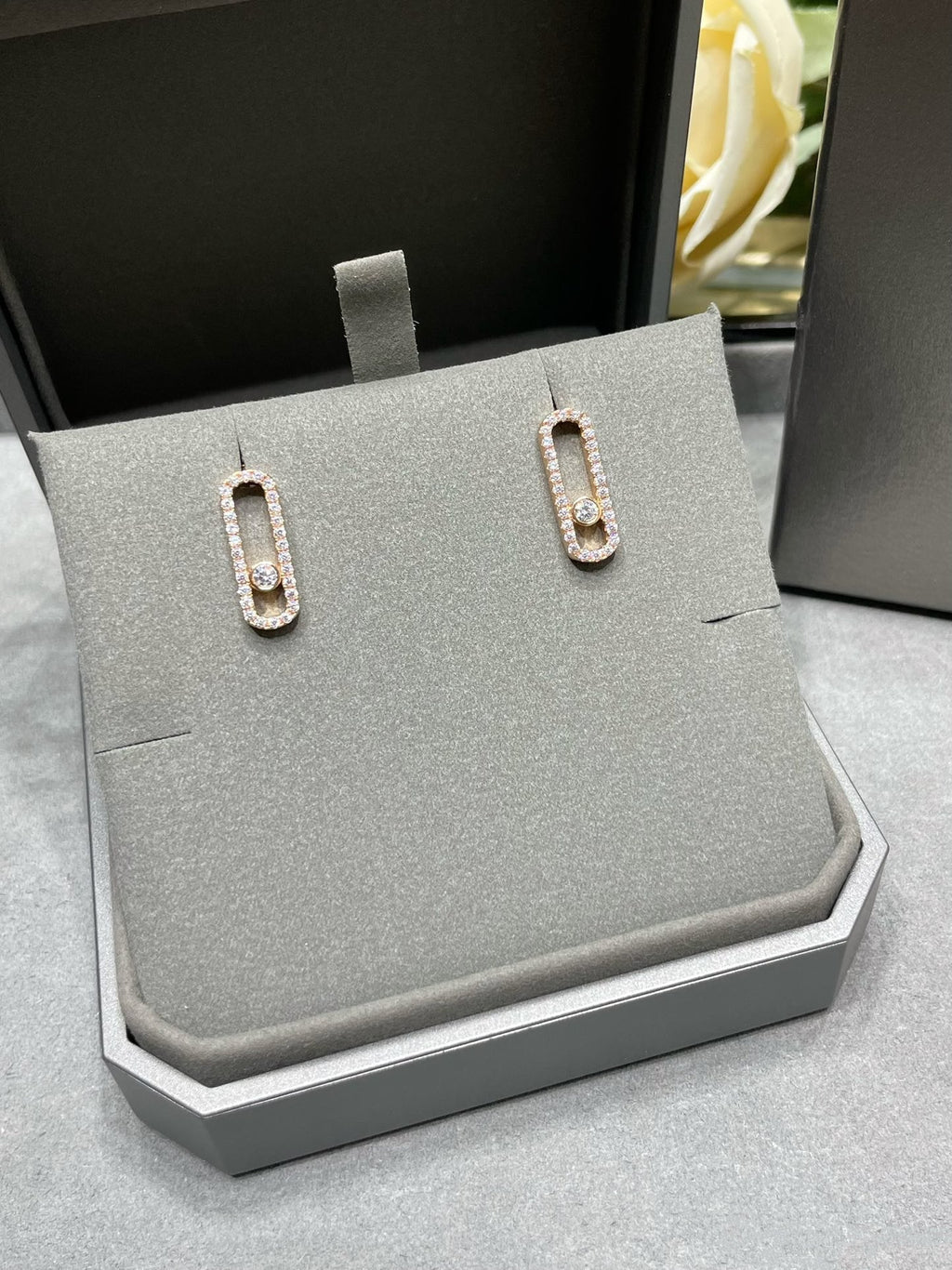[Twinkle jewelrys]MOVE UNO STUD DIAMOND PAVED EARRINGS