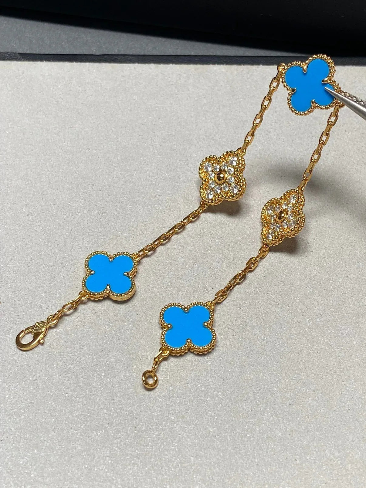 [Twinkle jewelry]New CLOVER 5 MOTIF BLUE AGATE BRACELET COLLECTION