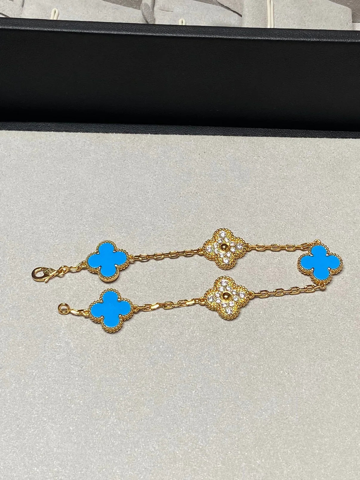 [Twinkle jewelry]New CLOVER 5 MOTIF BLUE AGATE BRACELET COLLECTION