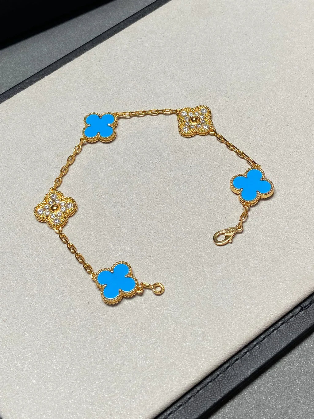 [Twinkle jewelry]New CLOVER 5 MOTIF BLUE AGATE BRACELET COLLECTION