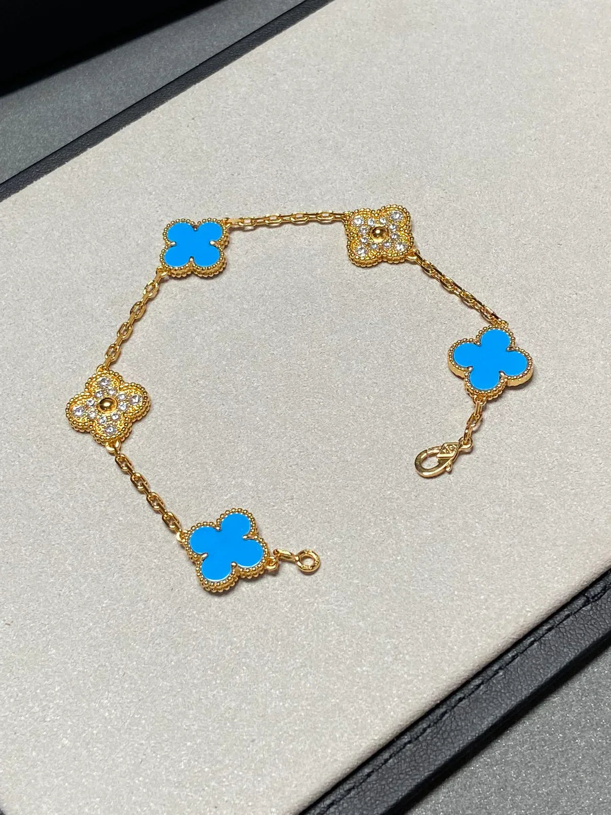 [Twinkle jewelry]New CLOVER 5 MOTIF BLUE AGATE BRACELET COLLECTION