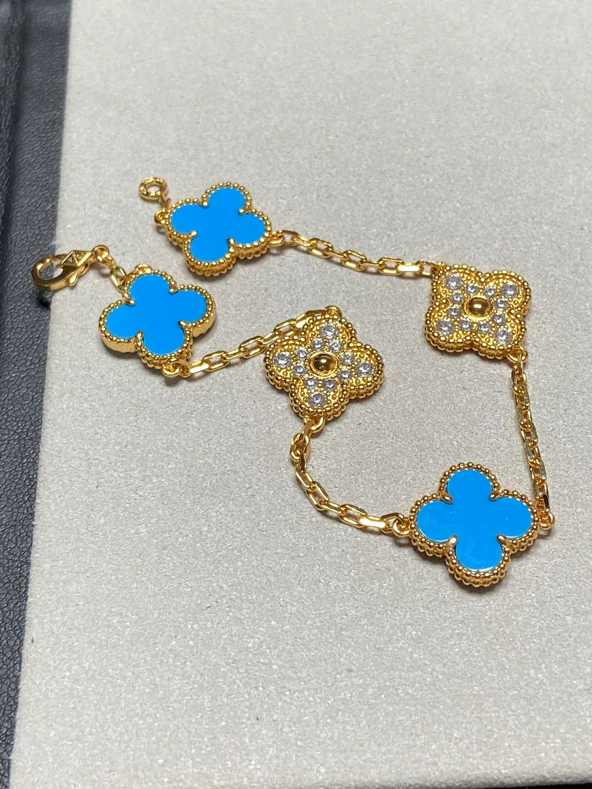 [Twinkle jewelry]New CLOVER 5 MOTIF BLUE AGATE BRACELET COLLECTION
