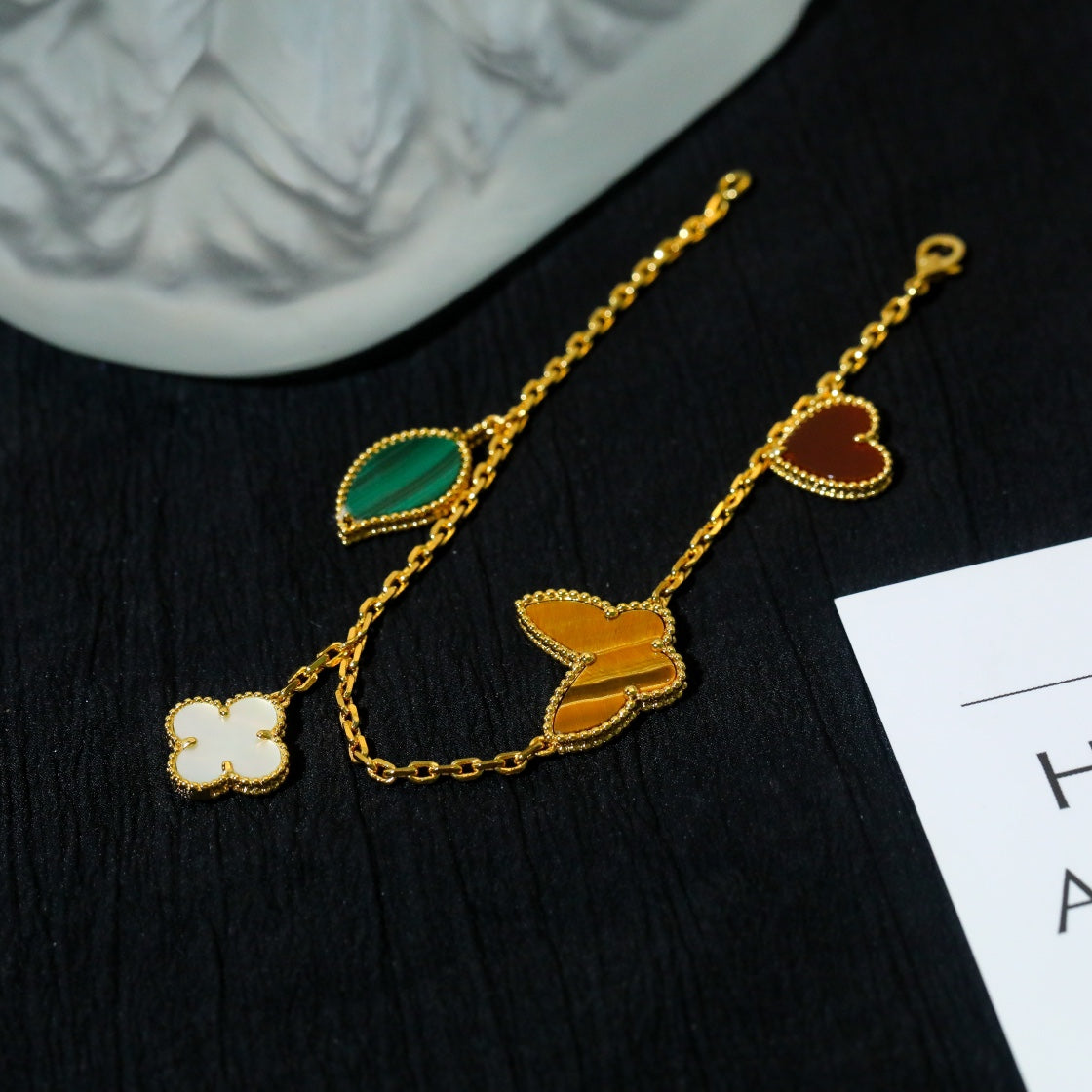 ¡®Twinkle jewelry¡¯LUCKY SPRING 5 MOTIF GOLD BRACELET