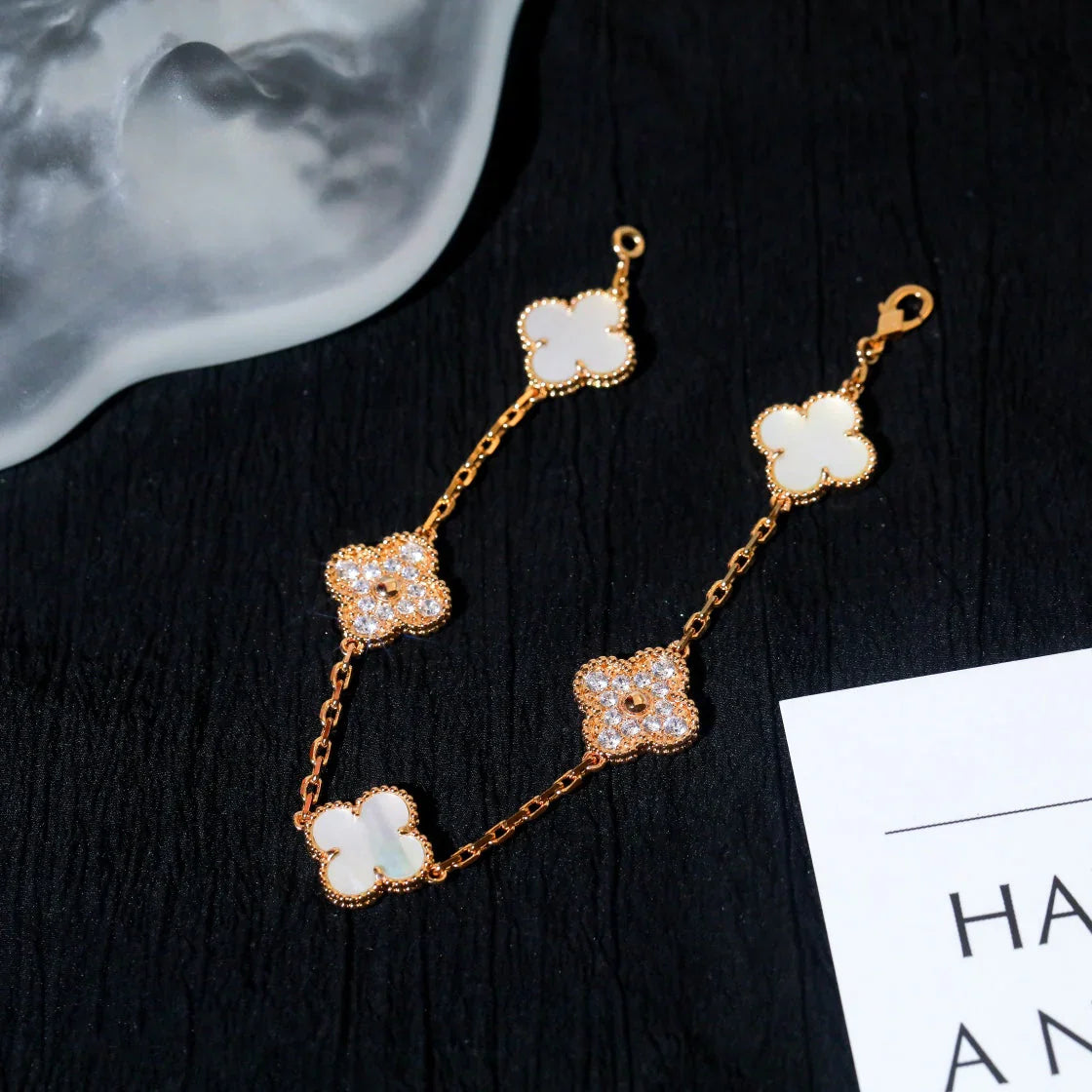 [Twinkle jewelry]New CLOVER WHITE PEARL MOP 5 MOTIF BRACELET COLLECTION