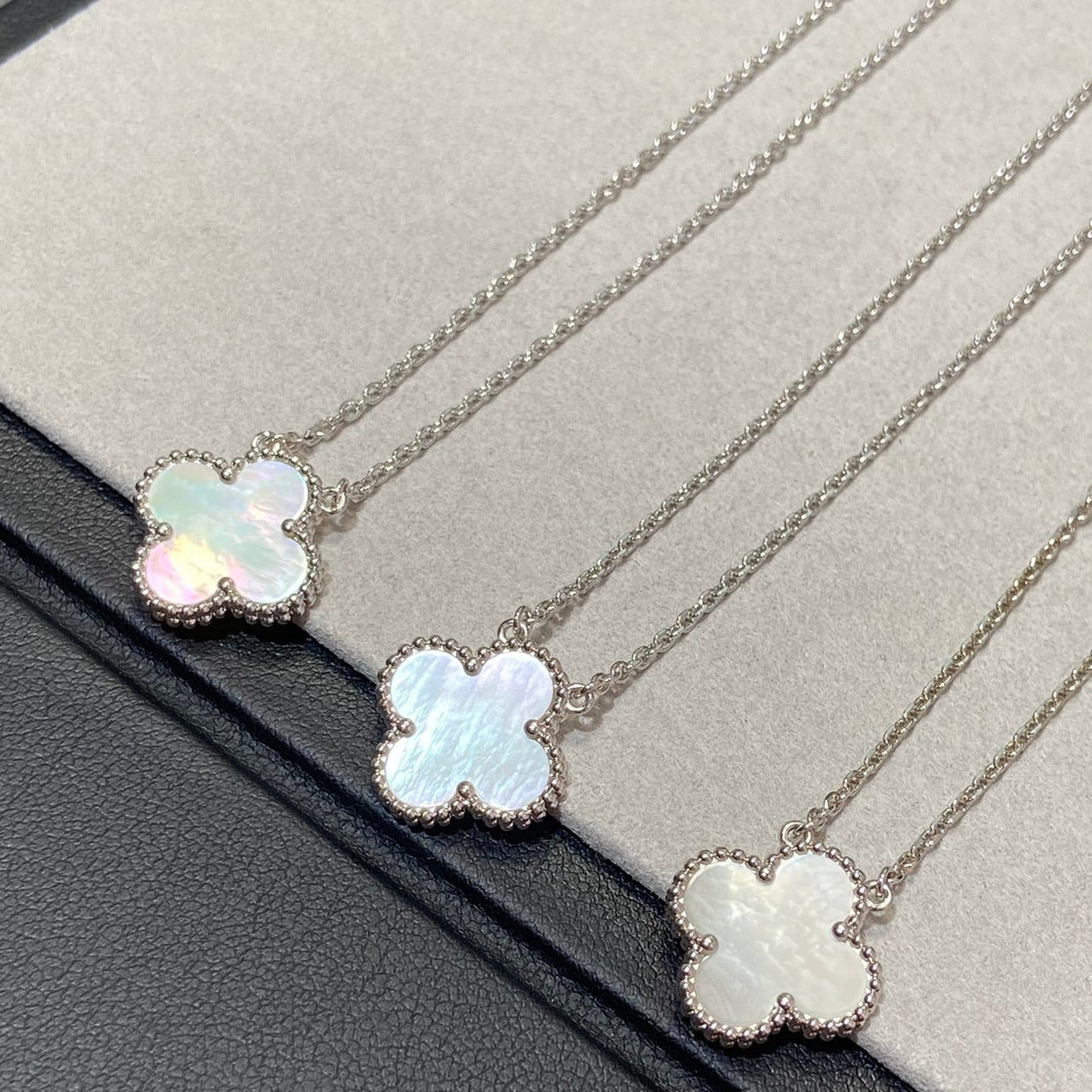 ¡®Twinkle jewelry¡¯CLOVER MEDIUM SILVER WHITE MOP NECKLACE