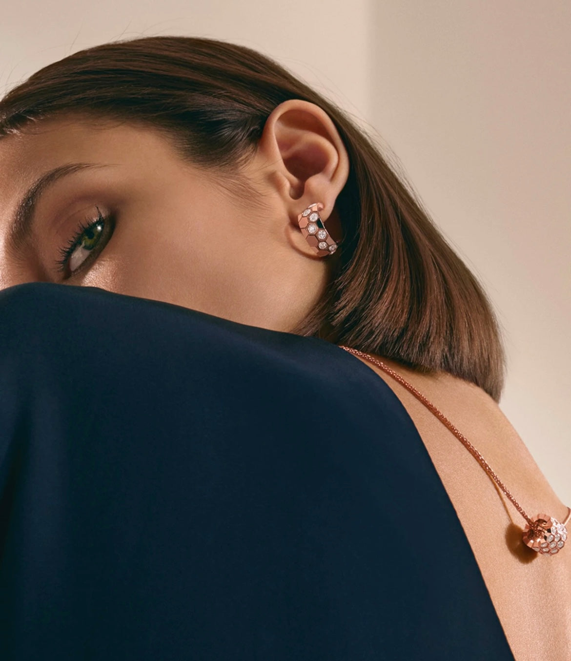 ¡®Twinkle jewelry¡¯BEE LOVE DIAMOND HOOP EARRINGS