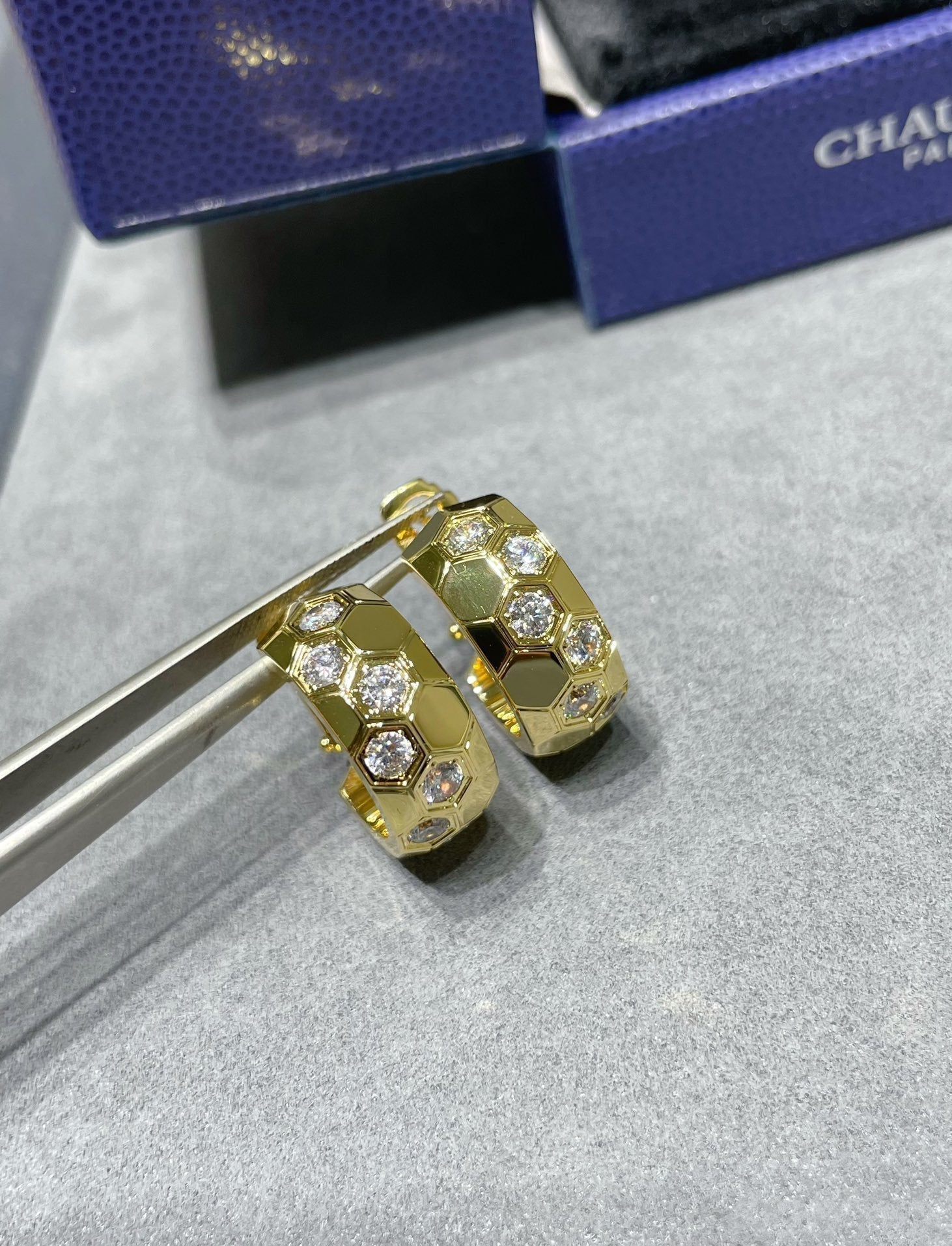¡®Twinkle jewelry¡¯BEE LOVE DIAMOND HOOP EARRINGS