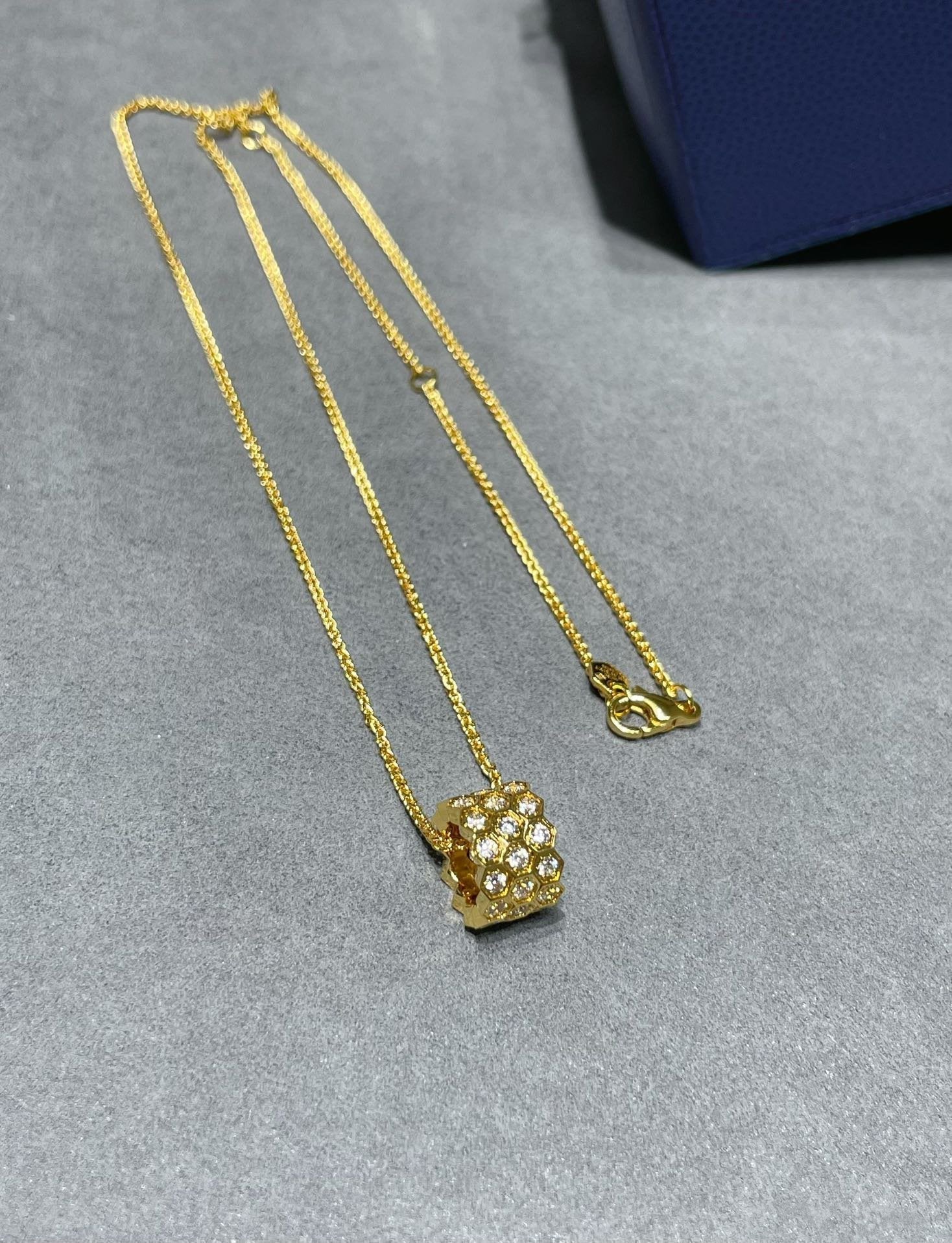 ¡®Twinkle jewelry¡¯BEE LOVE DIAMOND PAVED 3 ROW NECKLACE