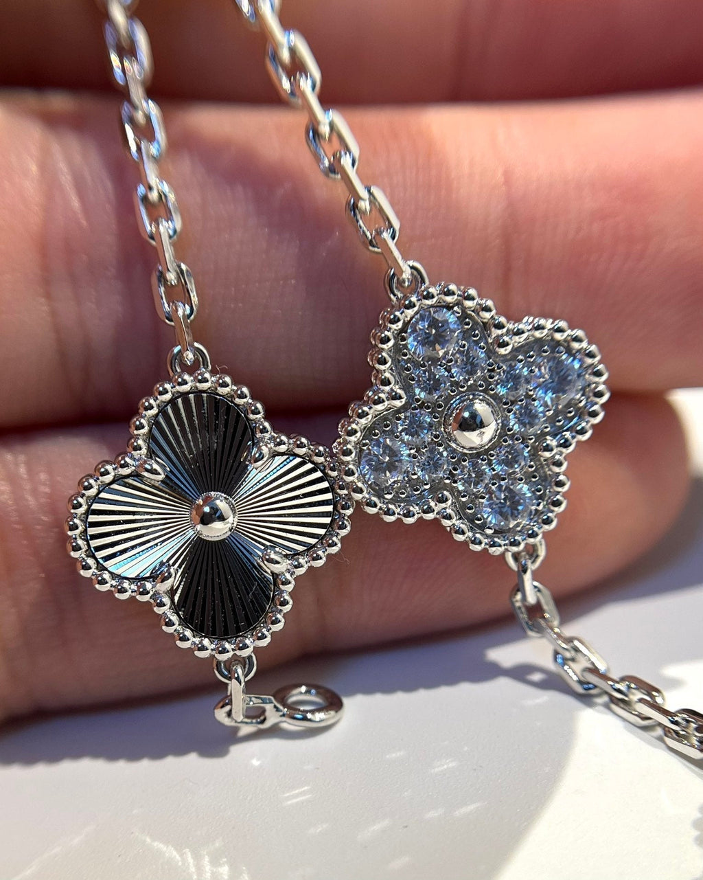 [Twinkle jewelry]New  CLOVER 5 MOTIF LASER BRACELET COLLECTION