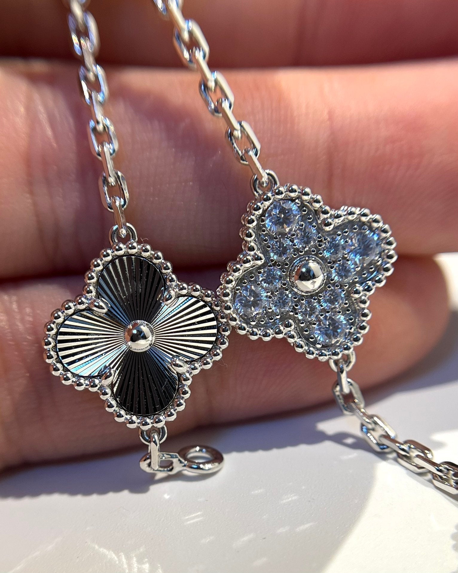 [Twinkle jewelry]New  CLOVER 5 MOTIF LASER BRACELET COLLECTION