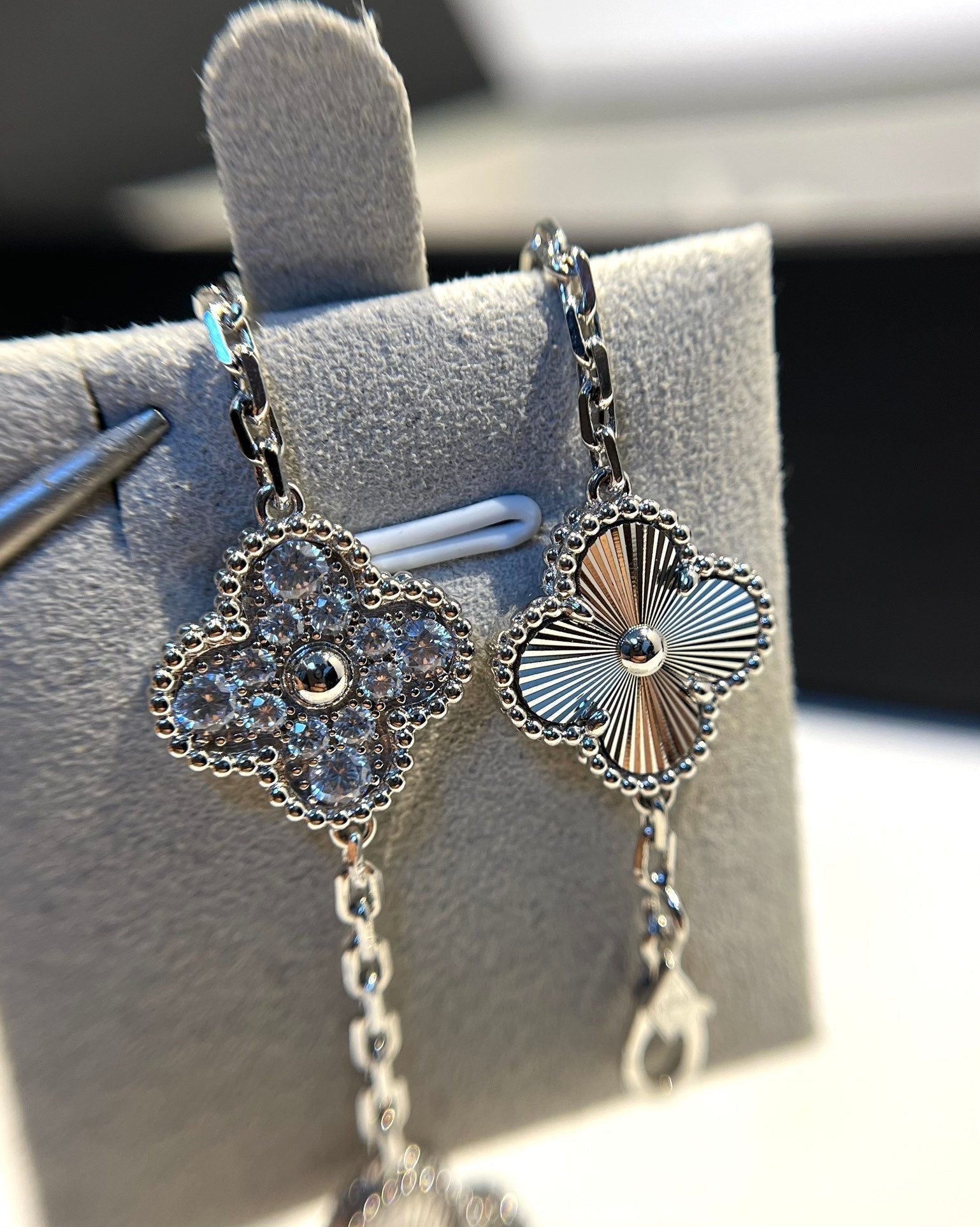 [Twinkle jewelry]New  CLOVER 5 MOTIF LASER BRACELET COLLECTION