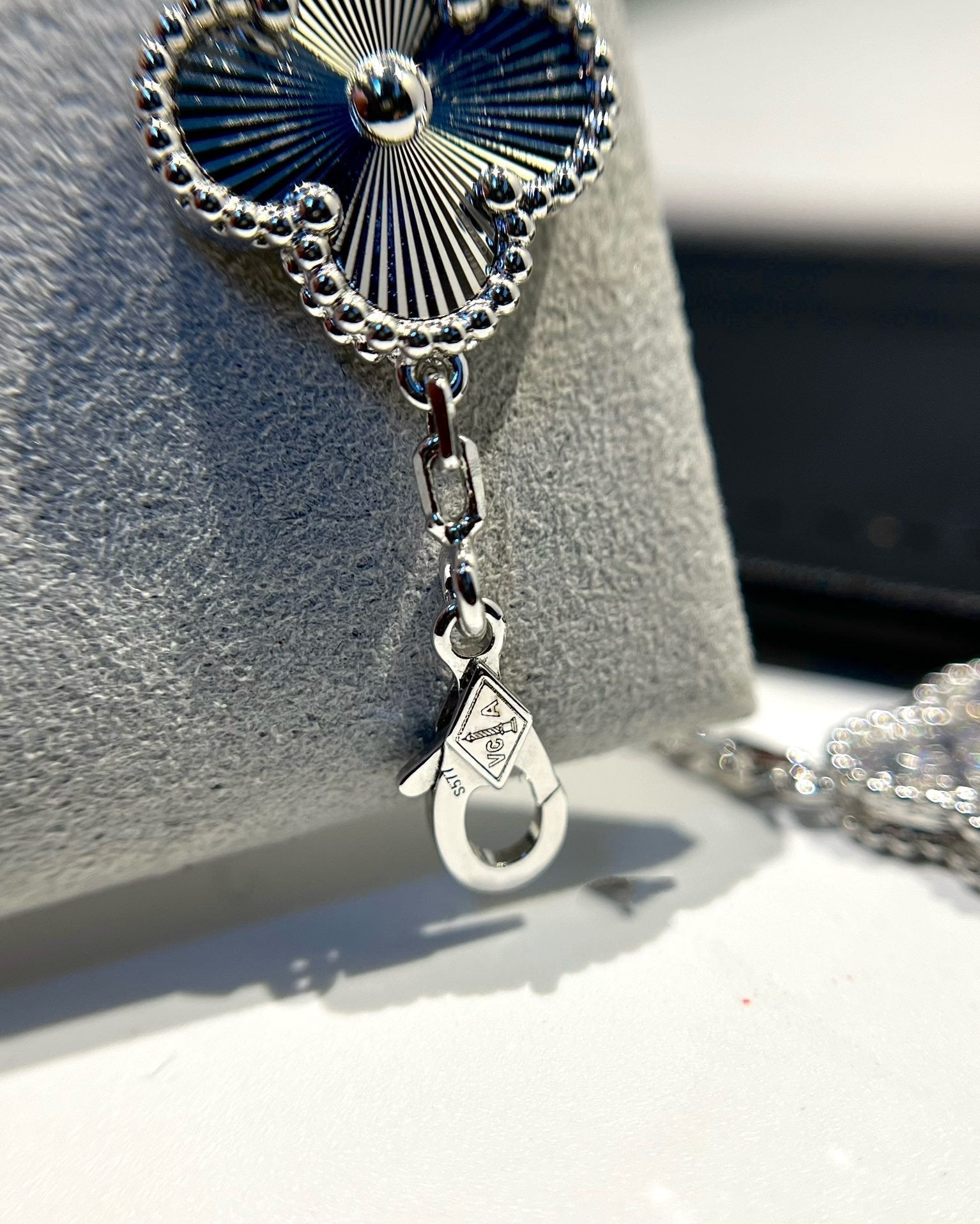 [Twinkle jewelry]New  CLOVER 5 MOTIF LASER BRACELET COLLECTION