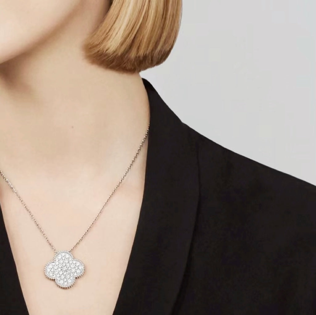 ¡®Twinkle jewelry¡¯CLOVER 25MM LARGE PENDANT DIAMOND PAVED SILVER NECKLACE
