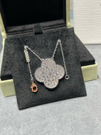 ¡®Twinkle jewelry¡¯CLOVER 25MM LARGE PENDANT DIAMOND PAVED SILVER NECKLACE