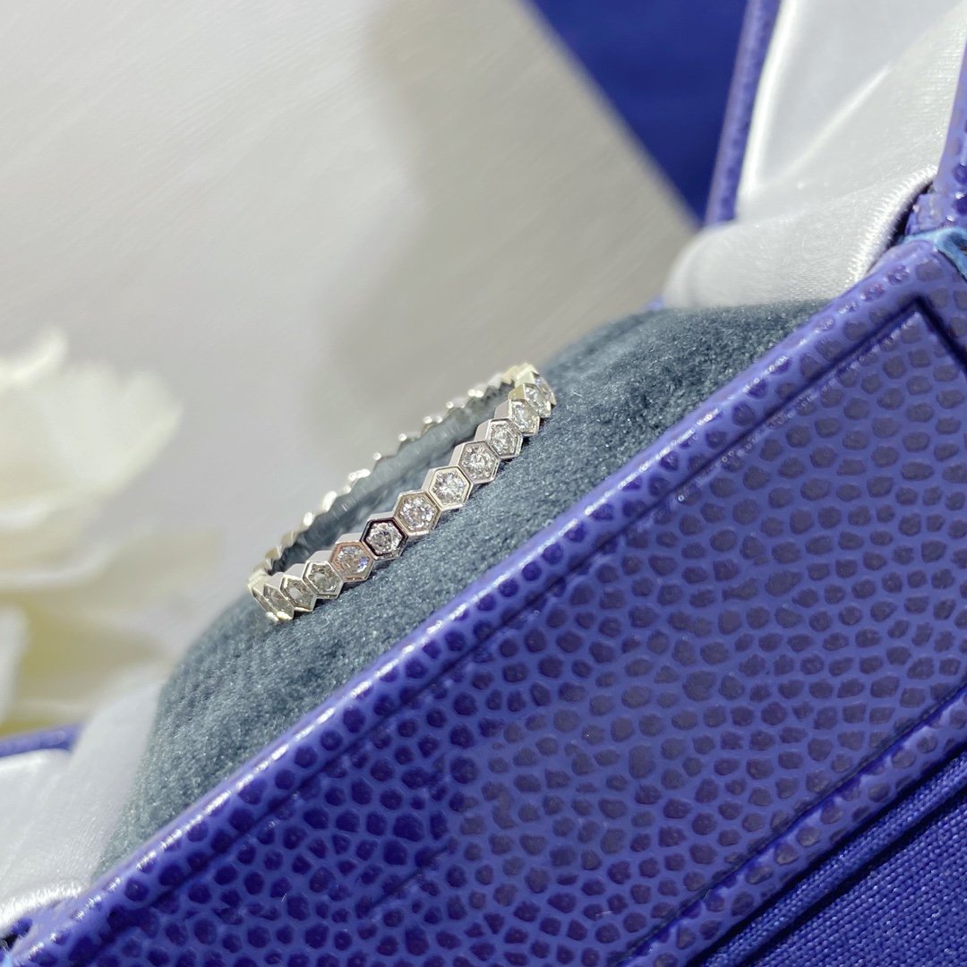 ¡®Twinkle jewelry¡¯BEE LOVE DIAMOND PAVED SMALL RING