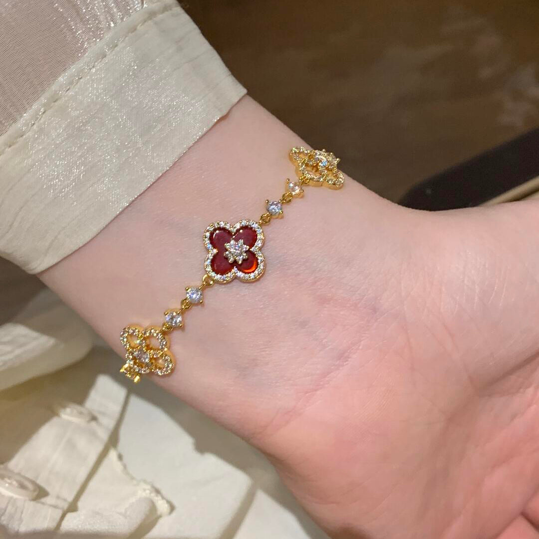 ¡®Twinkle jewelry¡¯CLOVER 5 MOTIF PINK BLUE RED WHITE BRACELET