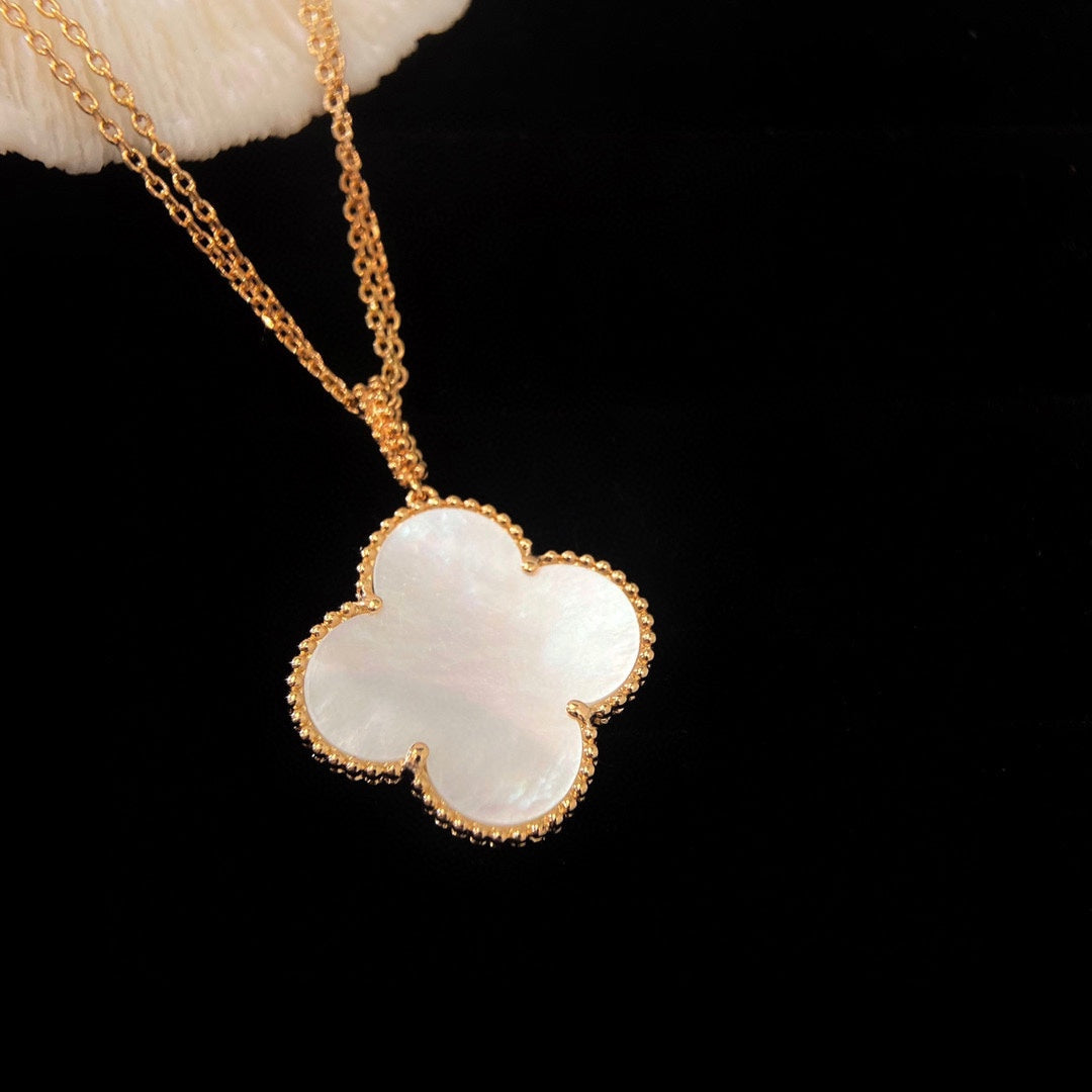 ¡®Twinkle jewelry¡¯CLOVER 25MM MOP LARGE PENDANT NECKLACE