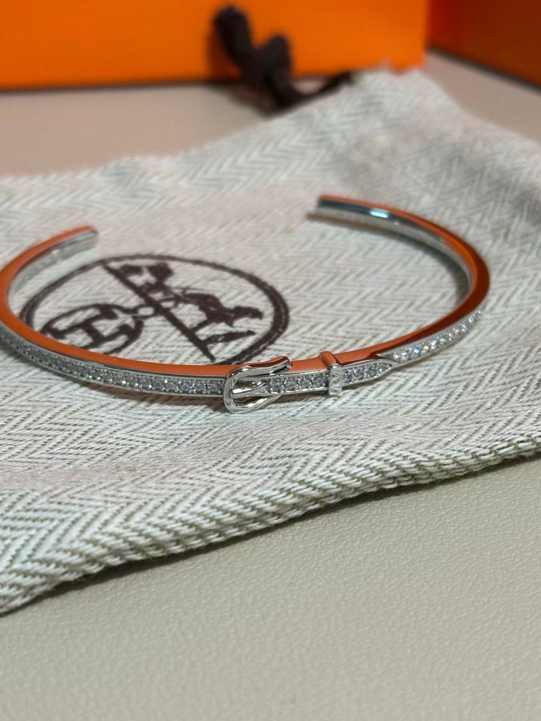[Twinkle jewelry] DIAMOND-ENCRUSTED BRACELET THREE COLORS