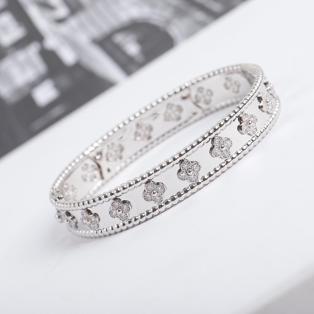 ¡®Twinkle jewelry¡¯CLOVER BRACELET 8MM DIAMONDS