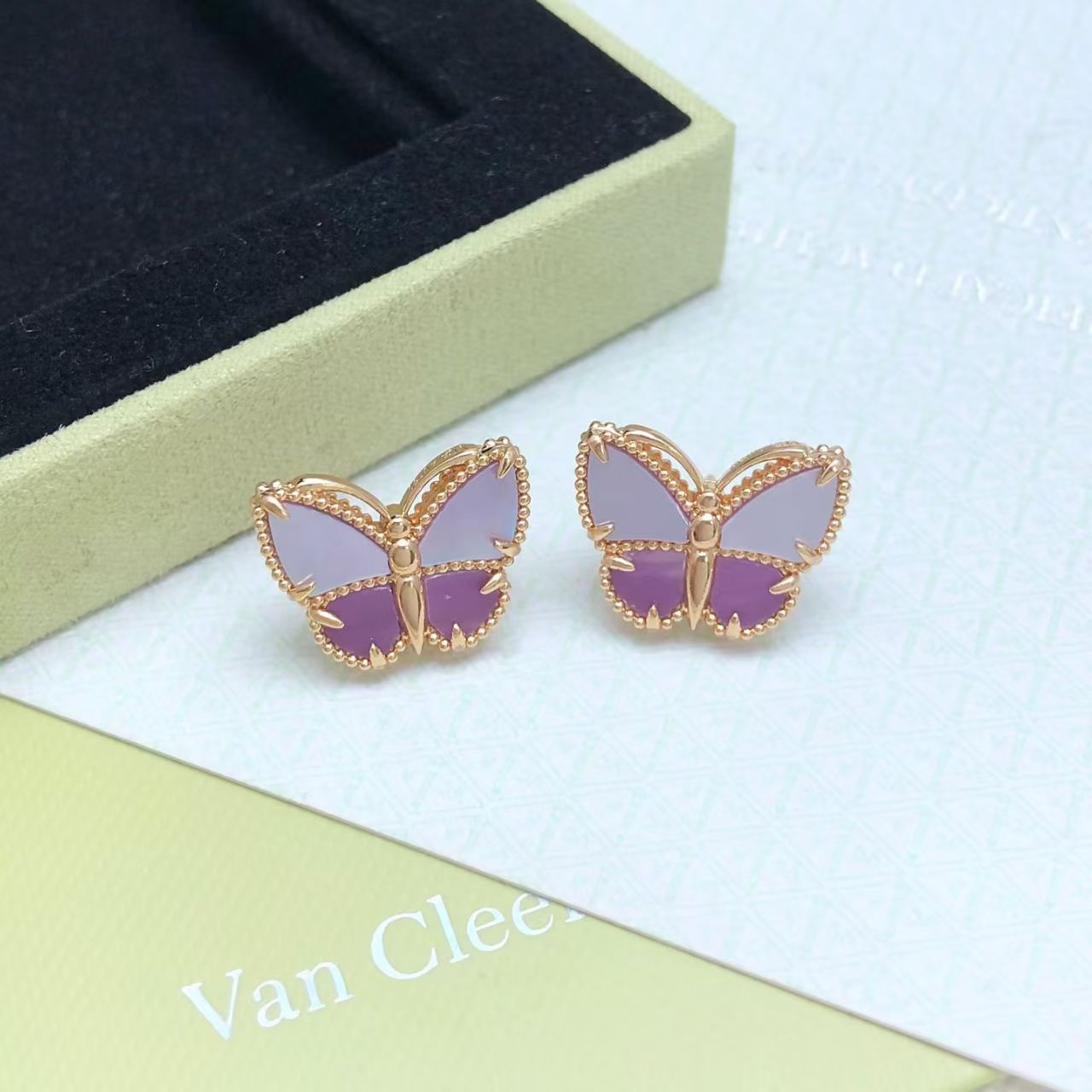 [Twinkle] 26 NEW CLOVER LUCKY LIGHT PURPLE SET