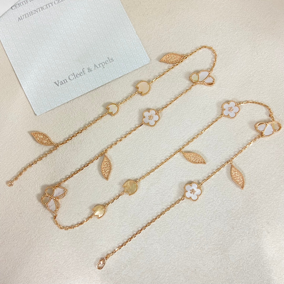 [Twinkle] 26 NEW CLOVER LUCKY LIGHT YELLOW AND WHITE SET