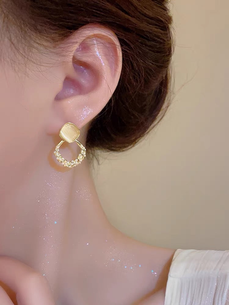 Stylish Fresh Versatile Rice Bead Light Luxury Temperament Design Earrings