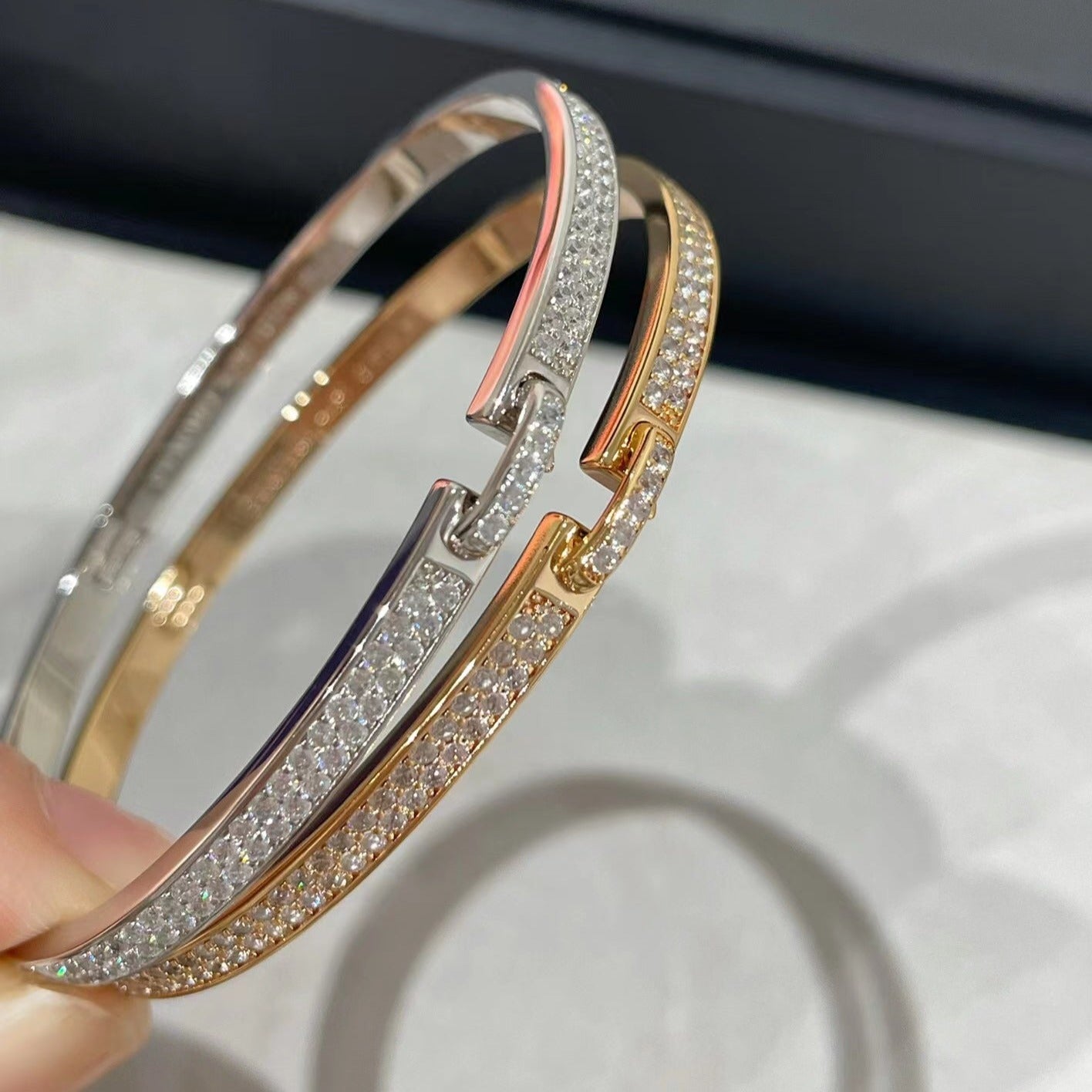 ¡®Twinkle jewelry¡¯LIENS VIDENCE DIAMOND PAVED BRACELET
