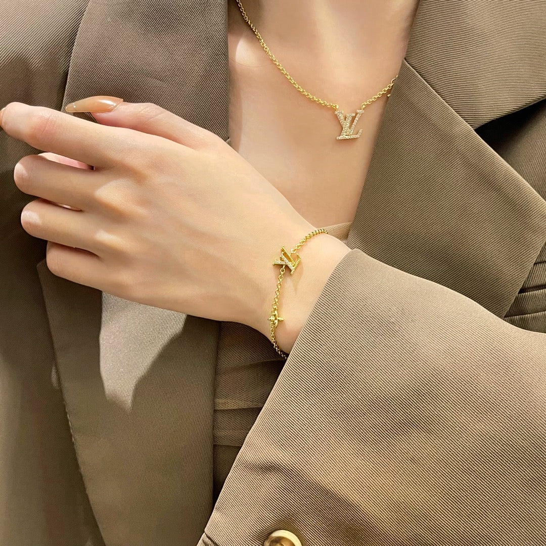 ¡®Twinkle jewelry¡¯LOGO STAR MOTIF GOLD BRACELET