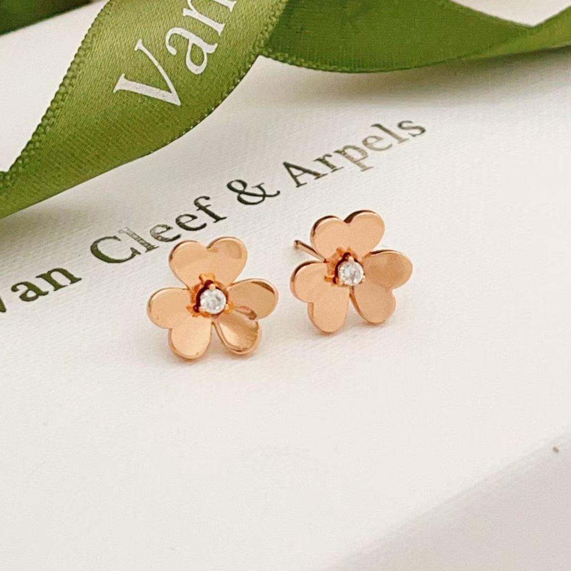 ¡®Twinkle jewelry¡¯FRIVOLE MINI FLOWER EARRINGS