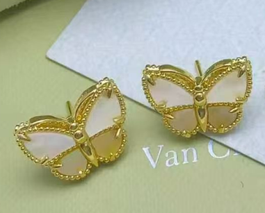 [Twinkle] 26 NEW CLOVER LUCKY LIGHT YELLOW AND WHITE SET