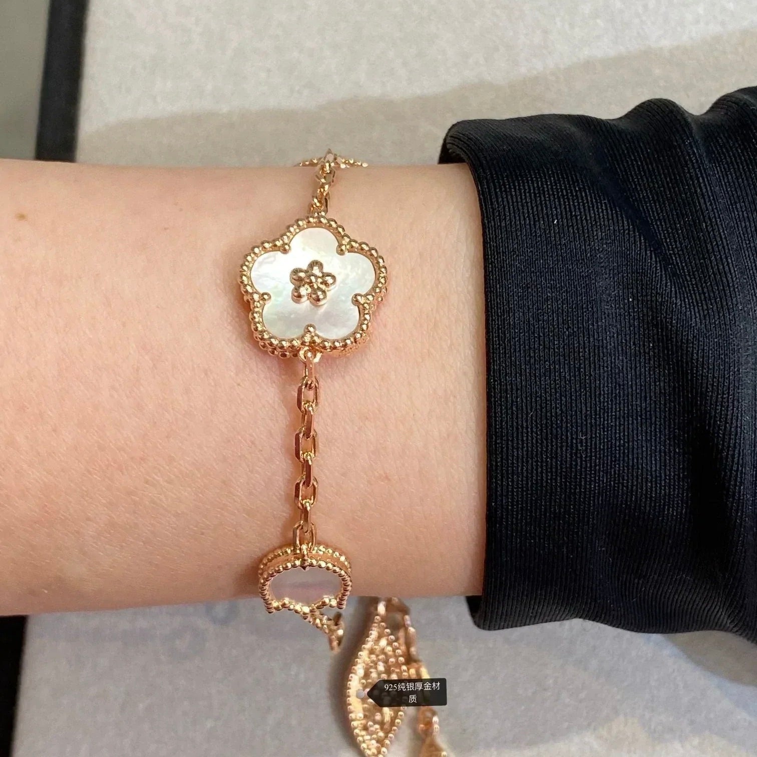 ¡®Twinkle jewelry¡¯LUCKY SPRING 5 MOTIF BRACELET