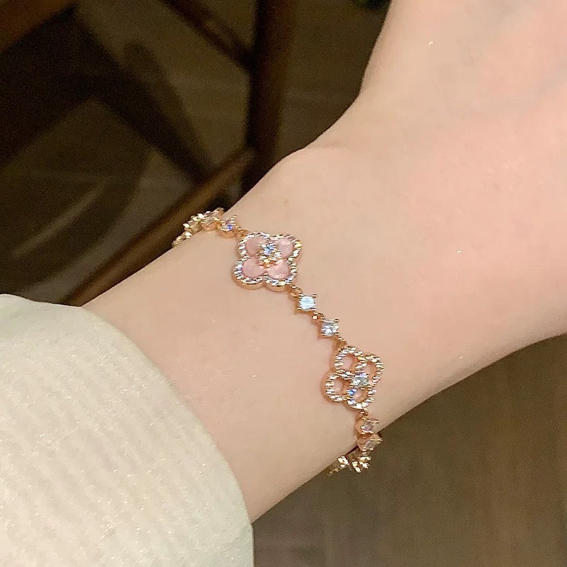¡®Twinkle jewelry¡¯CLOVER 5 MOTIF PINK BLUE RED WHITE BRACELET