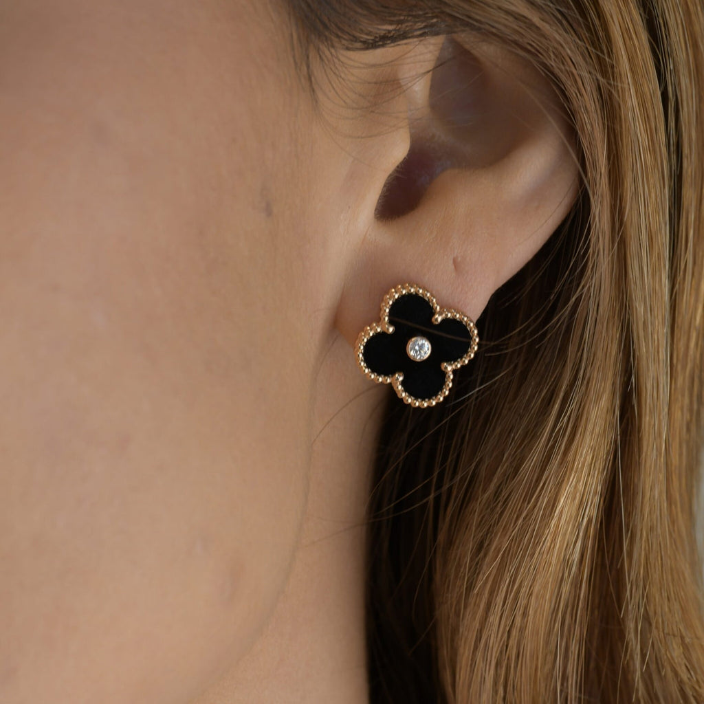 ¡®Twinkle jewelry¡¯CLOVER MEDIUM 1 MOTIFS ONYX DIAMOND EARRINGS