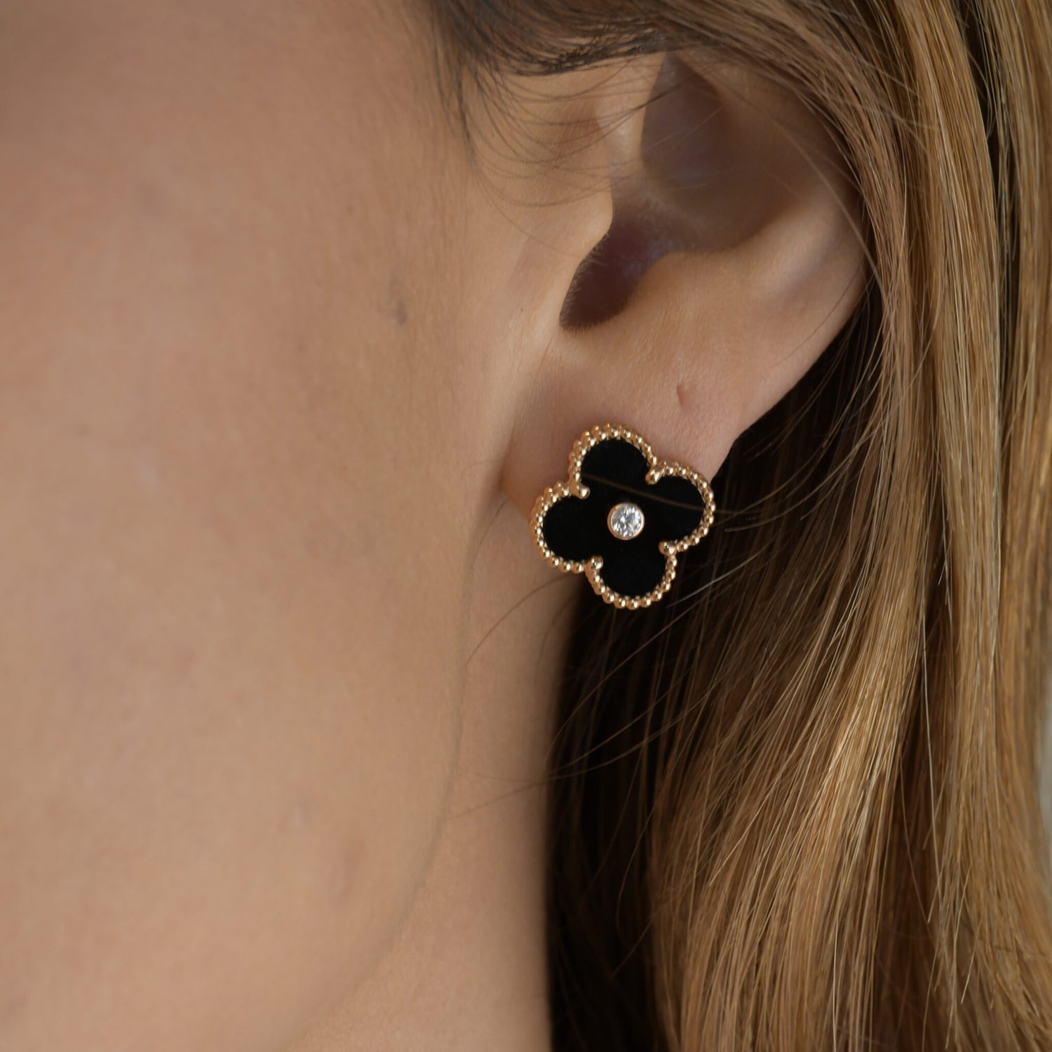 ¡®Twinkle jewelry¡¯CLOVER MEDIUM 1 MOTIFS ONYX DIAMOND EARRINGS