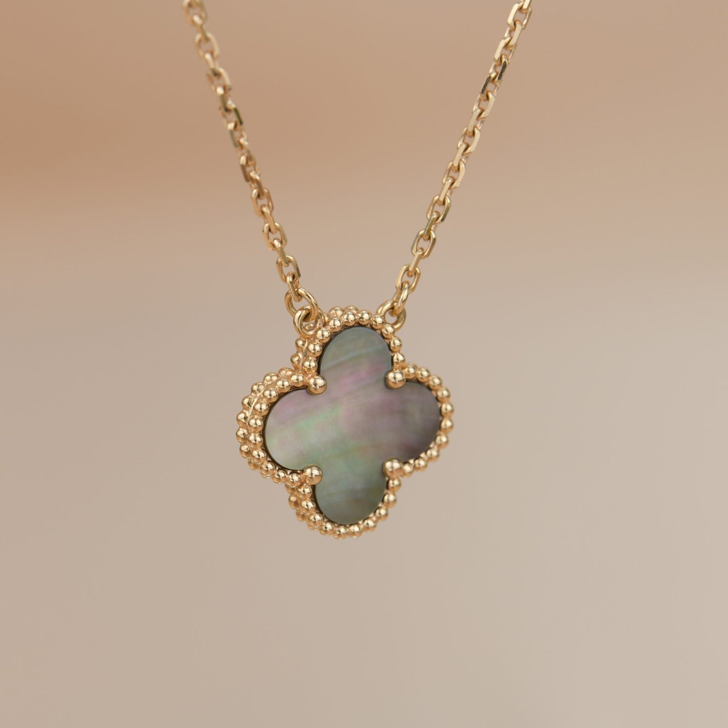 ¡®Twinkle jewelry¡¯CLOVER 15MM  GRAY MOTHER OF PEARL NECKLACE